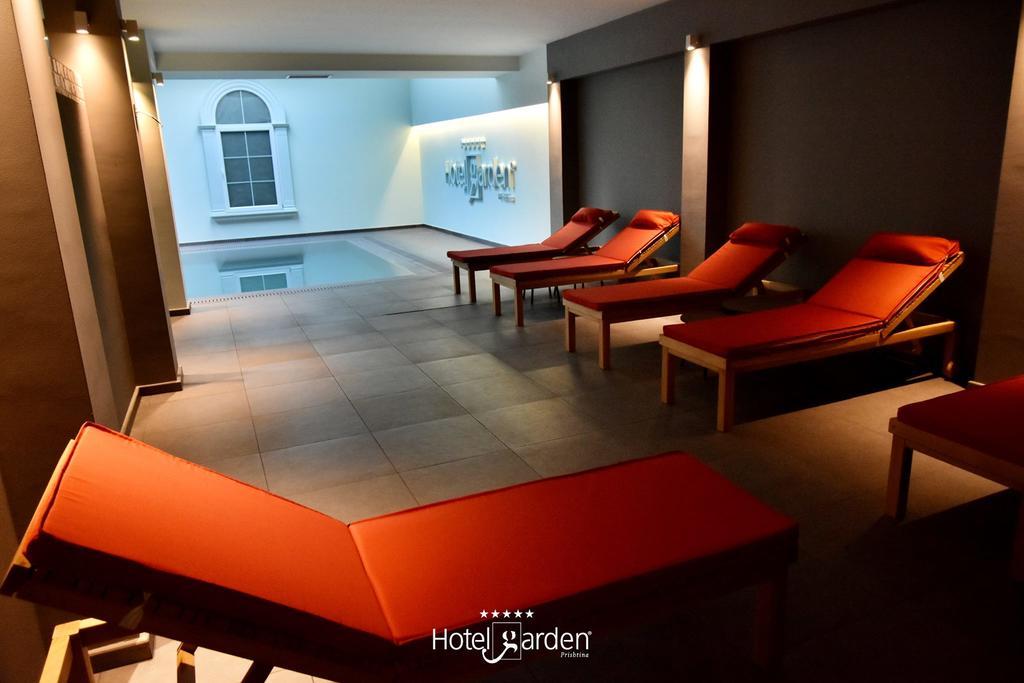 Hotel Garden Pristina Exterior foto